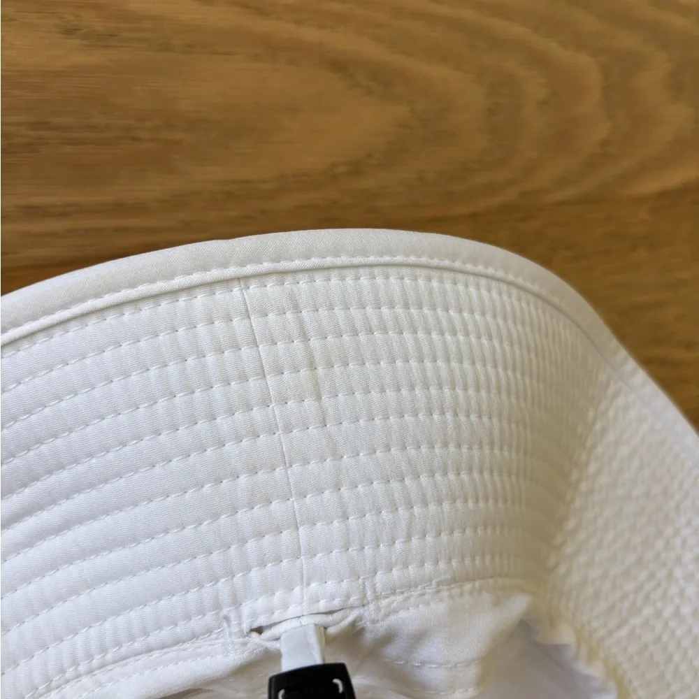 Nike wide brim sun hat adult small/medium